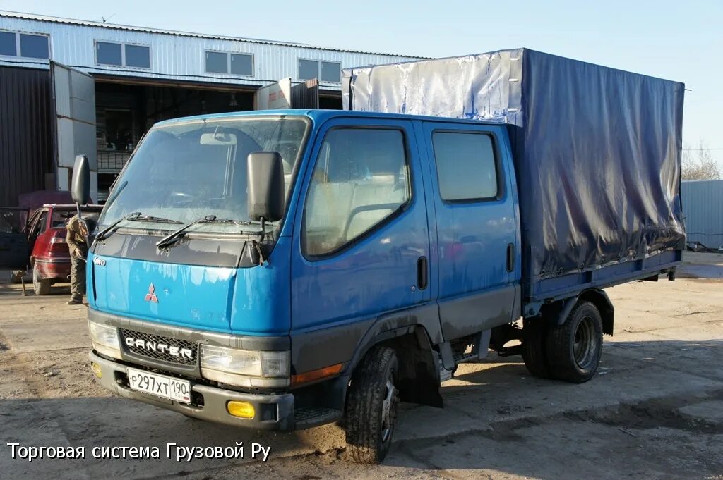 Купить митсубиси кантер бу. Mitsubishi Canter 2001. Митсубиси Кантер 2001 год. Митсубиси Фусо 2001 год. Мицубиси Кантер 5 местный.