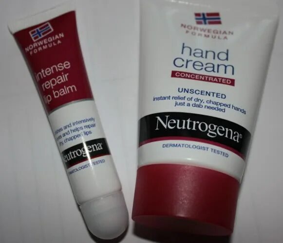 Neutrogena бальзам для губ