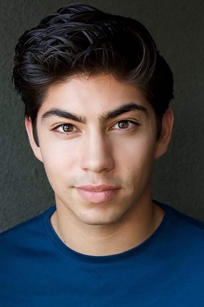 Carlos ramos actor. Zach ramos. zach garcia. джероми баулсан белами.