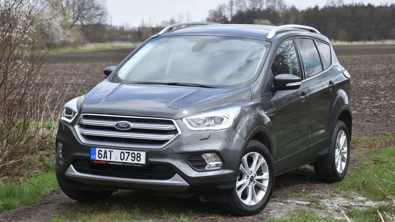 Ford Kuga 2018. Куга 2019 2,0 дизель. Форд Куга 2018 года светло серый.