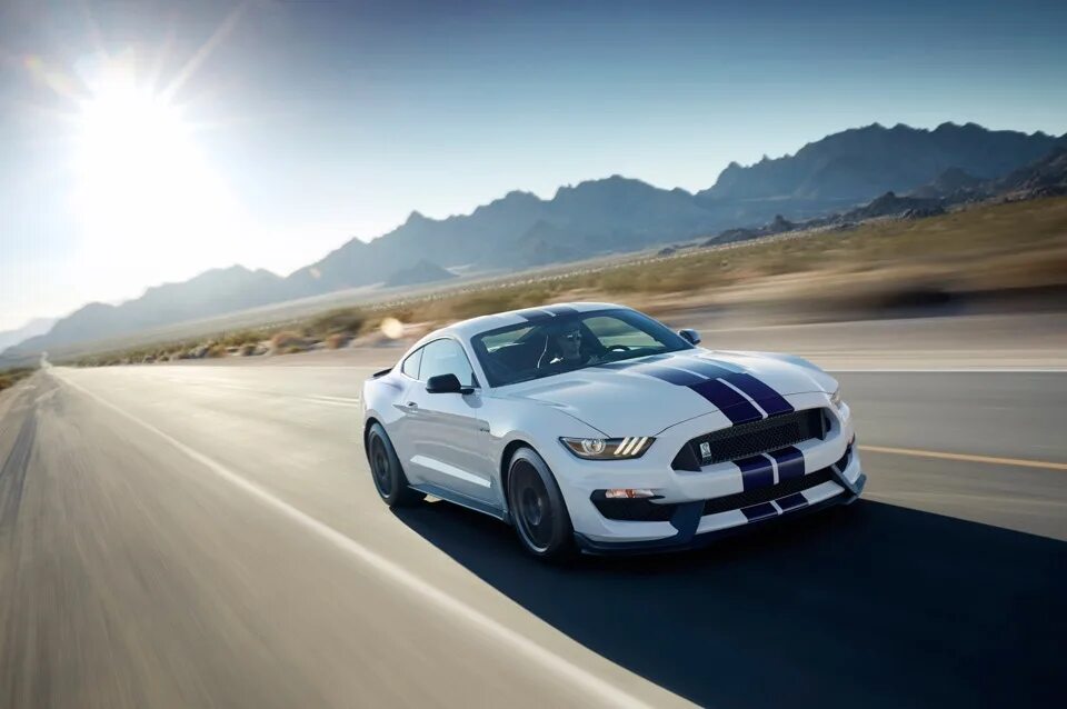 Скорость у ford mustang. Мустанг 2017 спидометр. Спидометр ford mustang shelby gt 500. Wide shelby walk. Ford mustang shelby gt.