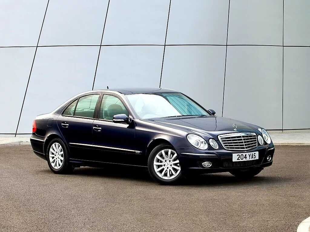 Мерседес w211 б у. Mercedes е class w211. Мерседес Бенц e w211. Мерседес Бенц w211 2008. Мерседес Бенц е280.