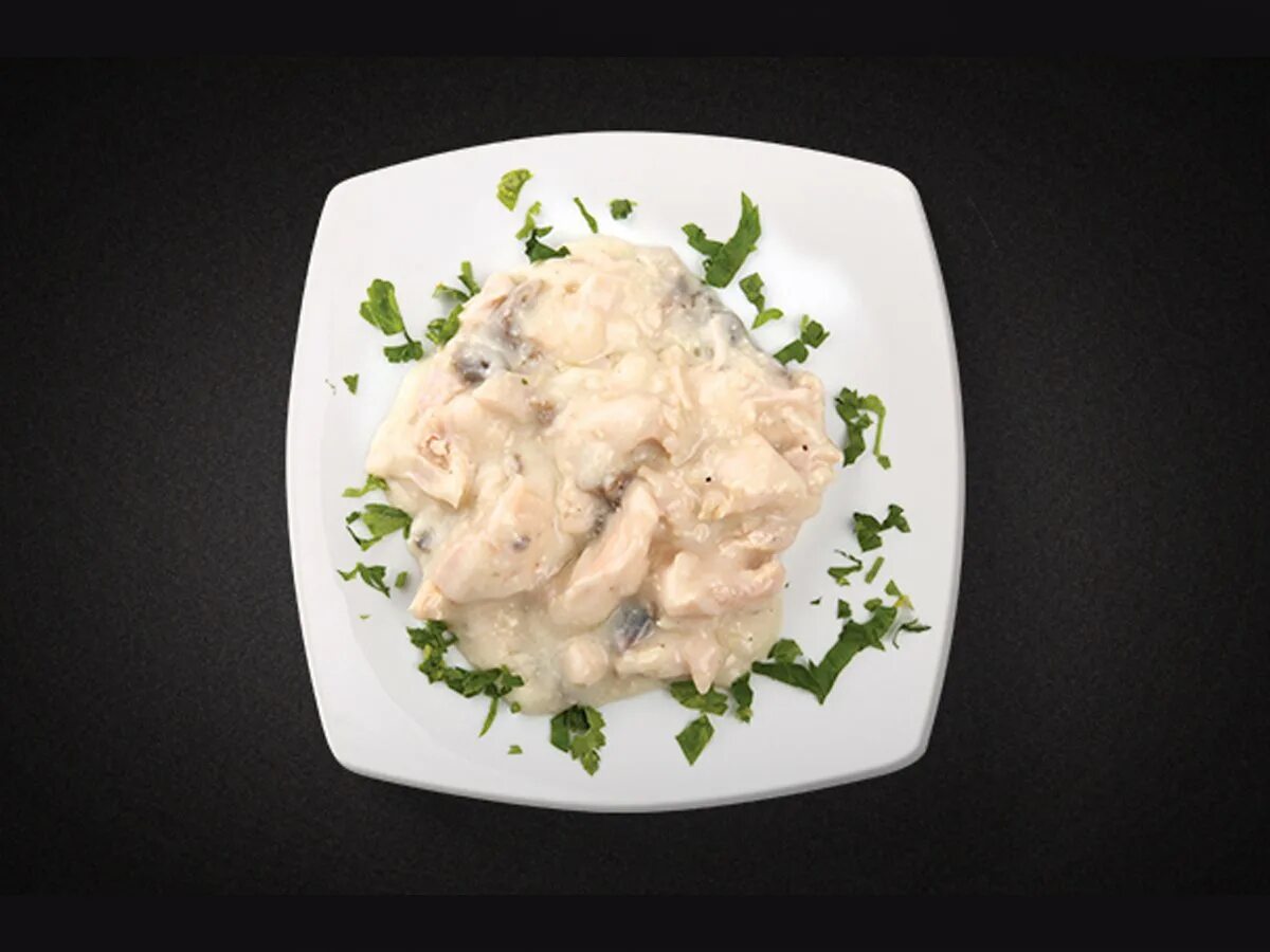 Лазерсон куриное филе. Куриное филе бешамель. куриное филе в соусе бешамель. куриное филе в сливочном соусе. куриная грудка в соусе бешамель.