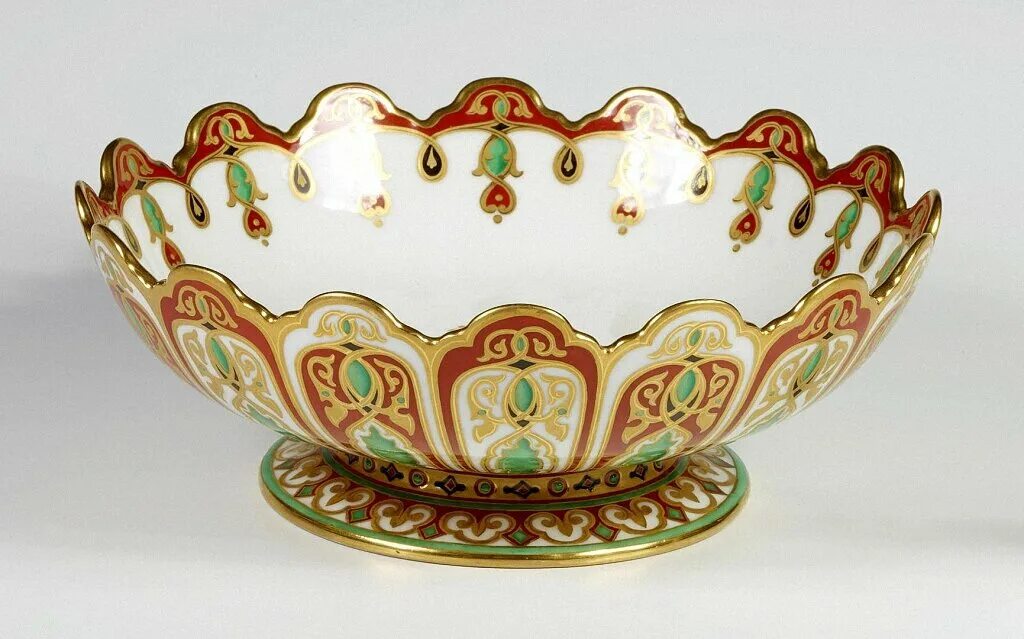 Завод возрождение фарфоровый великий новгород. Завод попова фарфор. Музейный цех фарфора великий новгород. Фарфор великий. Фарфор фаланцай цяньлун.