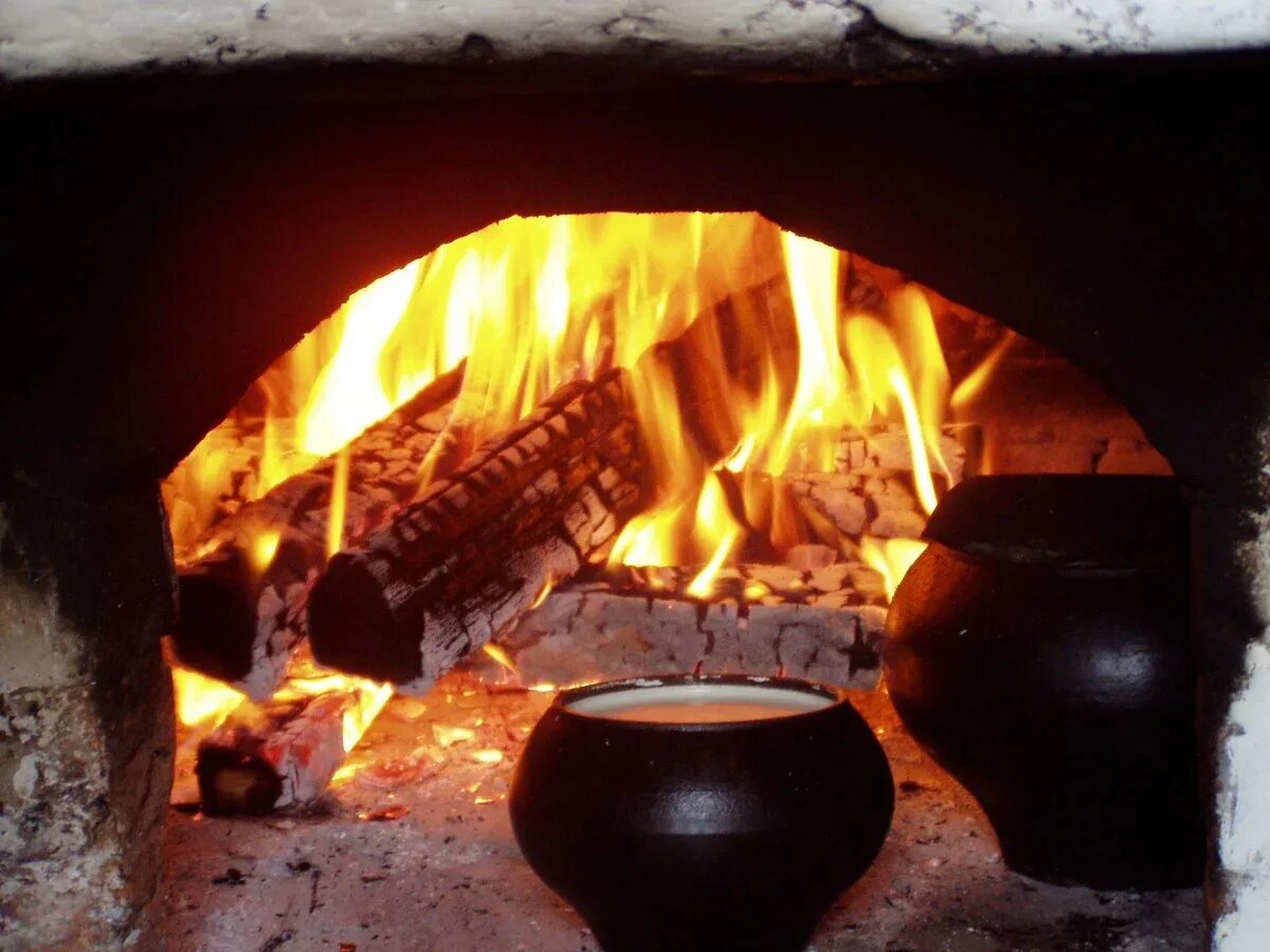 Печь огонь 9. Огонь в печи. огонь в русской печке. печь на дровах. русская печь с огнем.