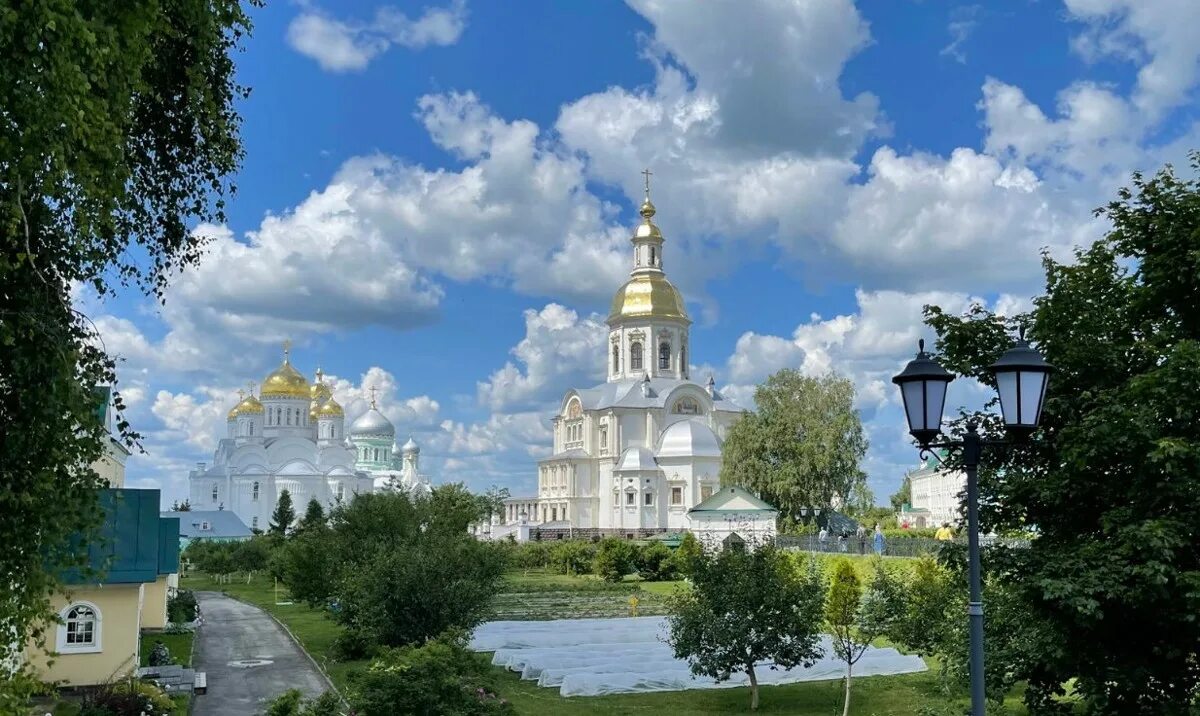 Дивеево монастырь экскурсии. Дивеевский монастырь. дивеево монастырь набережная 2025. дивное дивеево. флоровский скит дивеевского монастыря.