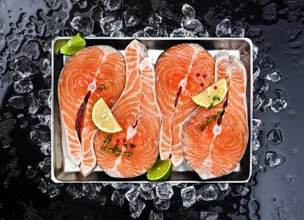Как разморозить стейки форели