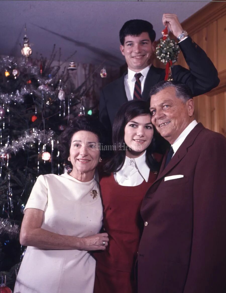 Похищение барбары. Барбара мэкл сейчас. Барбара майклз похищение. Барбара мэкл похищена под рождество. Похищение барбары.