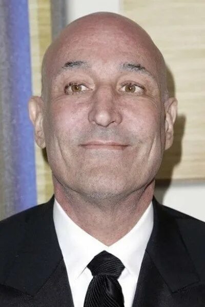 Фото. Sam simpson family. Сэм симон. Sam simon. Саймон лысый ведет большую игру.