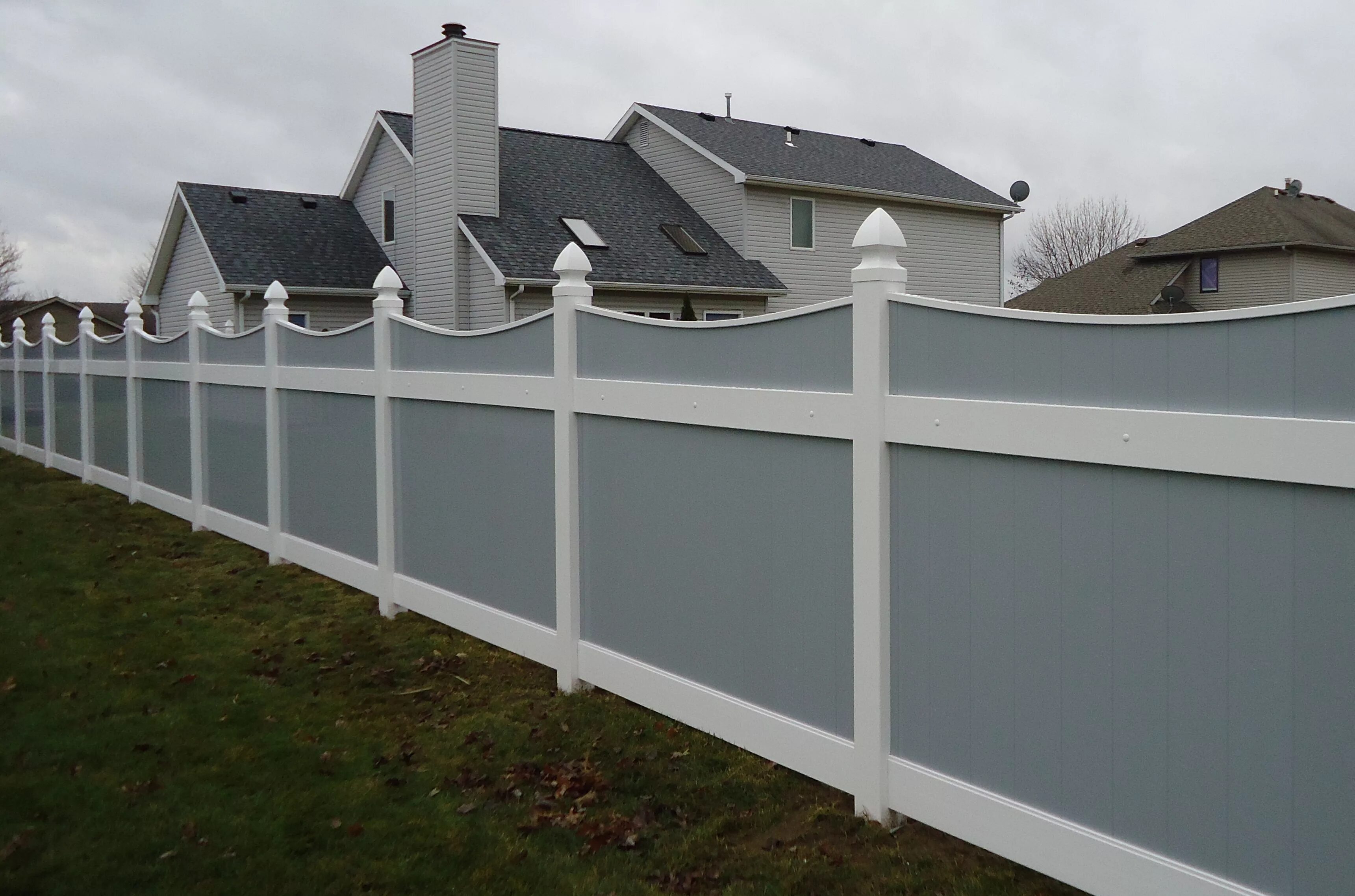 Gray and white fence Vinyl privacy fence, Vinyl fence, Wood fence