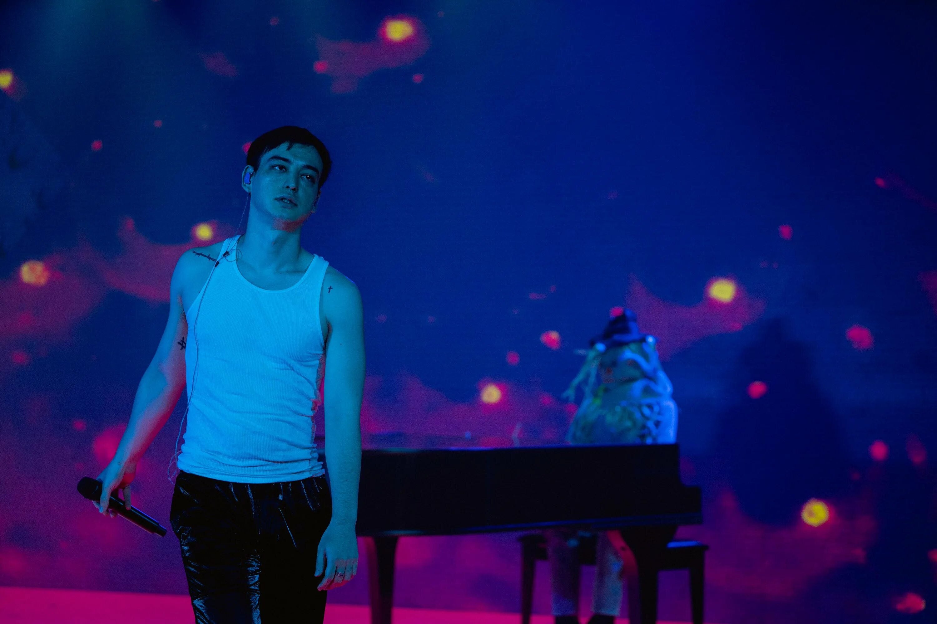 Joji dancing. Joji. Joji японский певец. Joji 2020. George Miller Joji.
