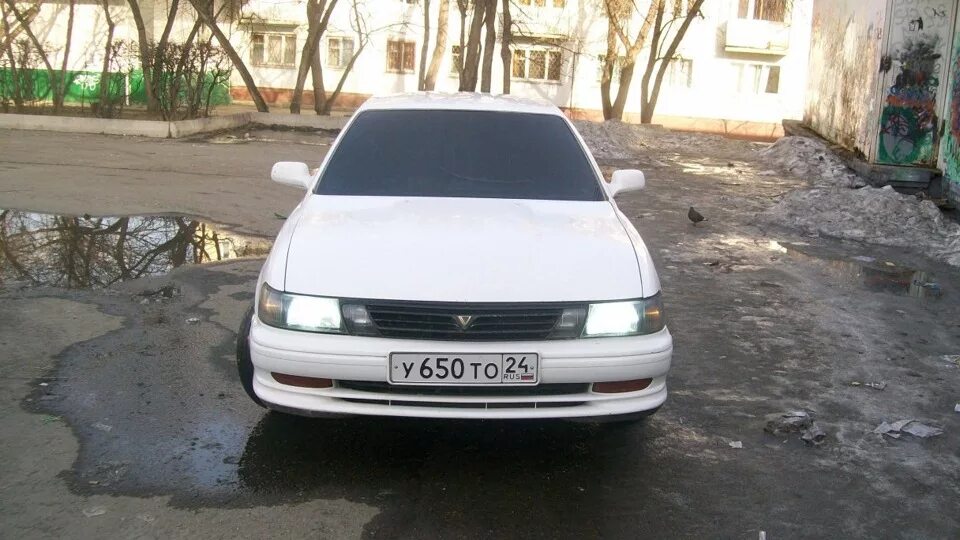 Тойота виста св 32. Тойота Виста св 30 белая. Toyota Vista sv32. Тойота Виста св 32 белая.