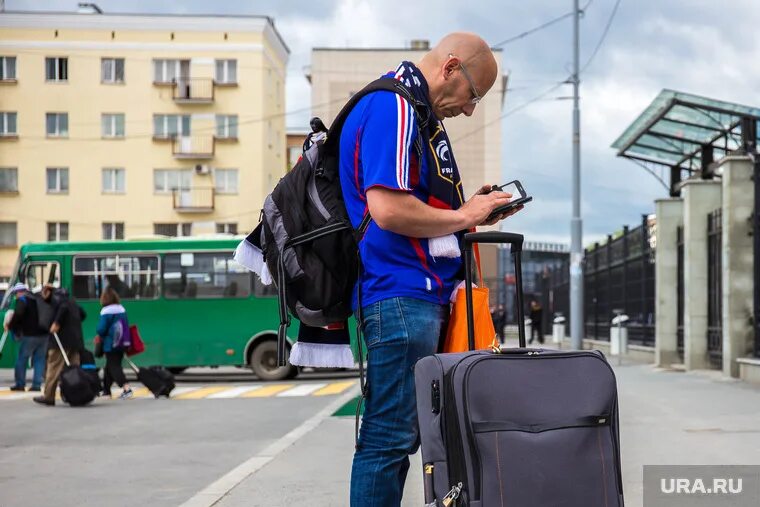 Иностранцы екатеринбург. Туристы в ЕКБ. Екатеринбург для туристов. Екатеринбургский турист. Путешественник Екатеринбург.