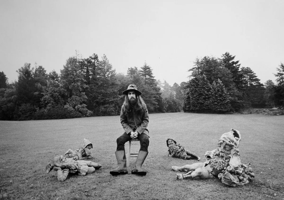 Things must. All things must Pass Джордж Харрисон. George Harrison all things must Pass 1970. George Harrison 1970. George Harrison all things must Pass альбом.