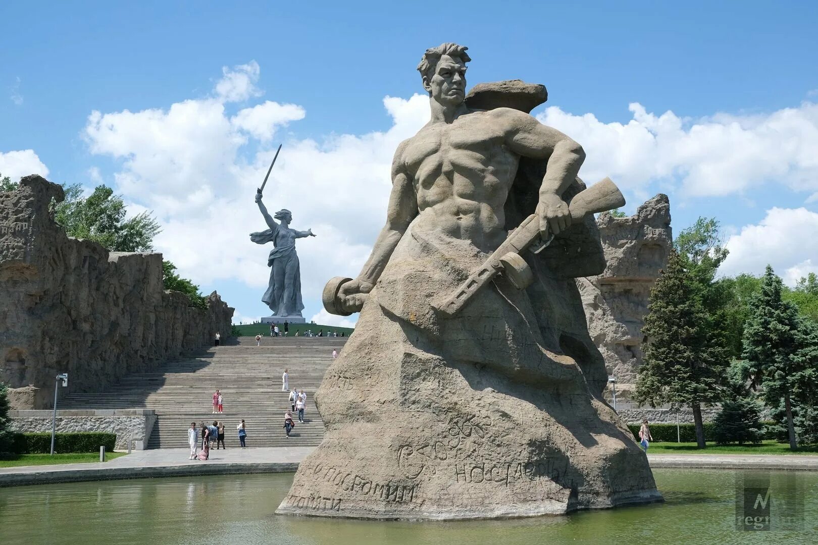 Мемориальный комплекс мамаев курган. Мамаев курган открыт для посещения. Мамаев курган картинки. Мемориальный комплекс мамаев курган города волгоград. Мемориал комплекс мамаев курган.