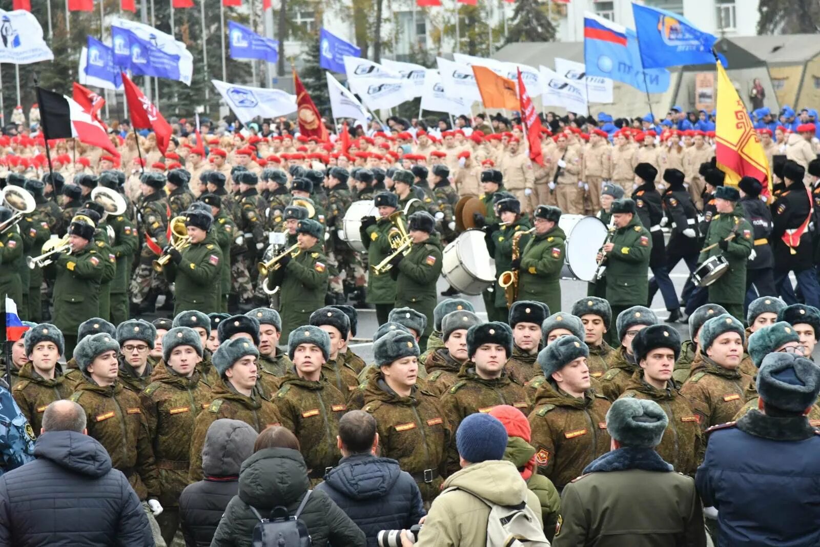 Парад 7 ноября Самара 2019. Самара парад памяти 7 ноября. Парад памяти Самара. Парад памяти 7 ноября 2022 Самара. 7 ноябрь 2019