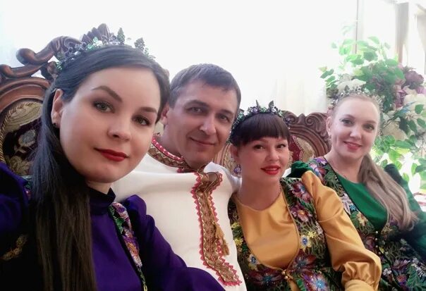 Ансамбль кумовья. Группа кума слушать. Ансамбль кумовья. Ансамбль калина солистки. Группа кума слушать.