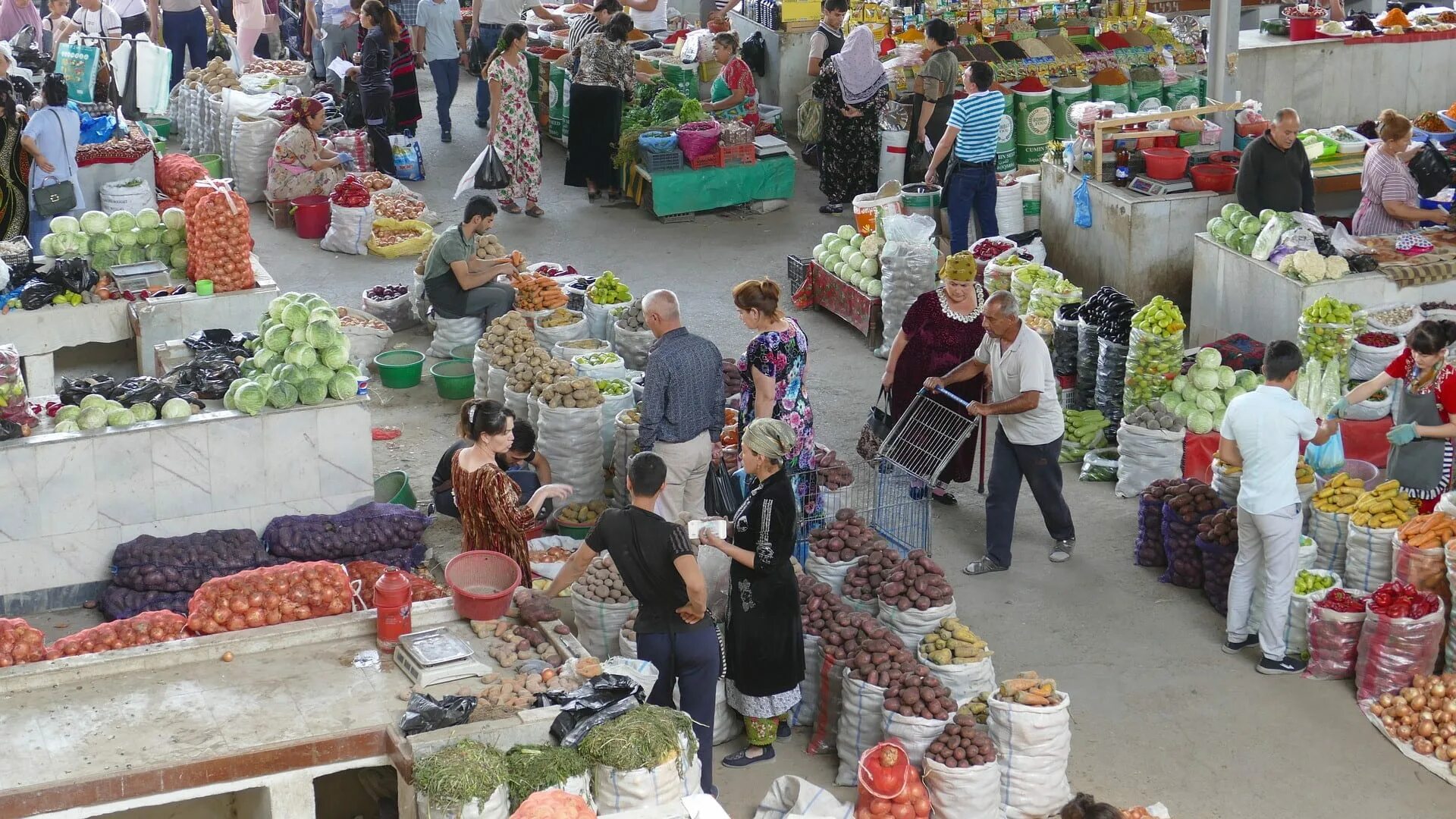 Вещевой рынок чорсу. Центральный рынок таджикистана. Bozor. Рынок чорсу самарканд. Bozor.