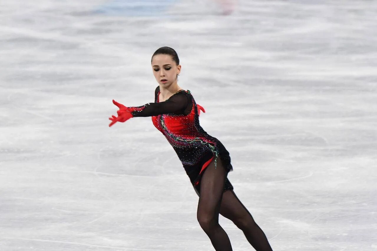 анна щербакова фигуристка 2022. ю ён фигурное катание. щербакова фигуристка. анна щербакова фигуристка 2022. каори сакамото 2022.