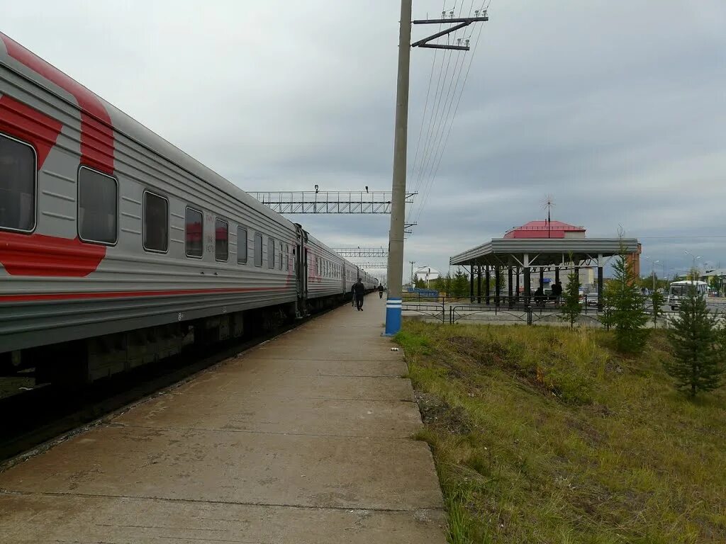 ЖД вокзал Тарко Сале. Пуровск ЖД станция. ЖД вокзал Пурпе. Пуровск Тарко Сале.
