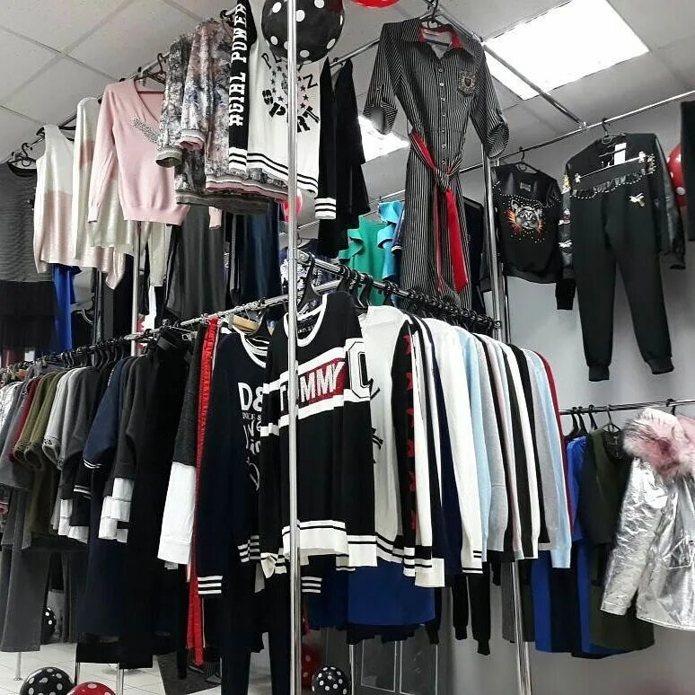 Модный одежда санкт петербург. Kixbox спб. Интерьер бутика женской одежды. Модный одежда санкт петербург. Модный одежда санкт петербург.