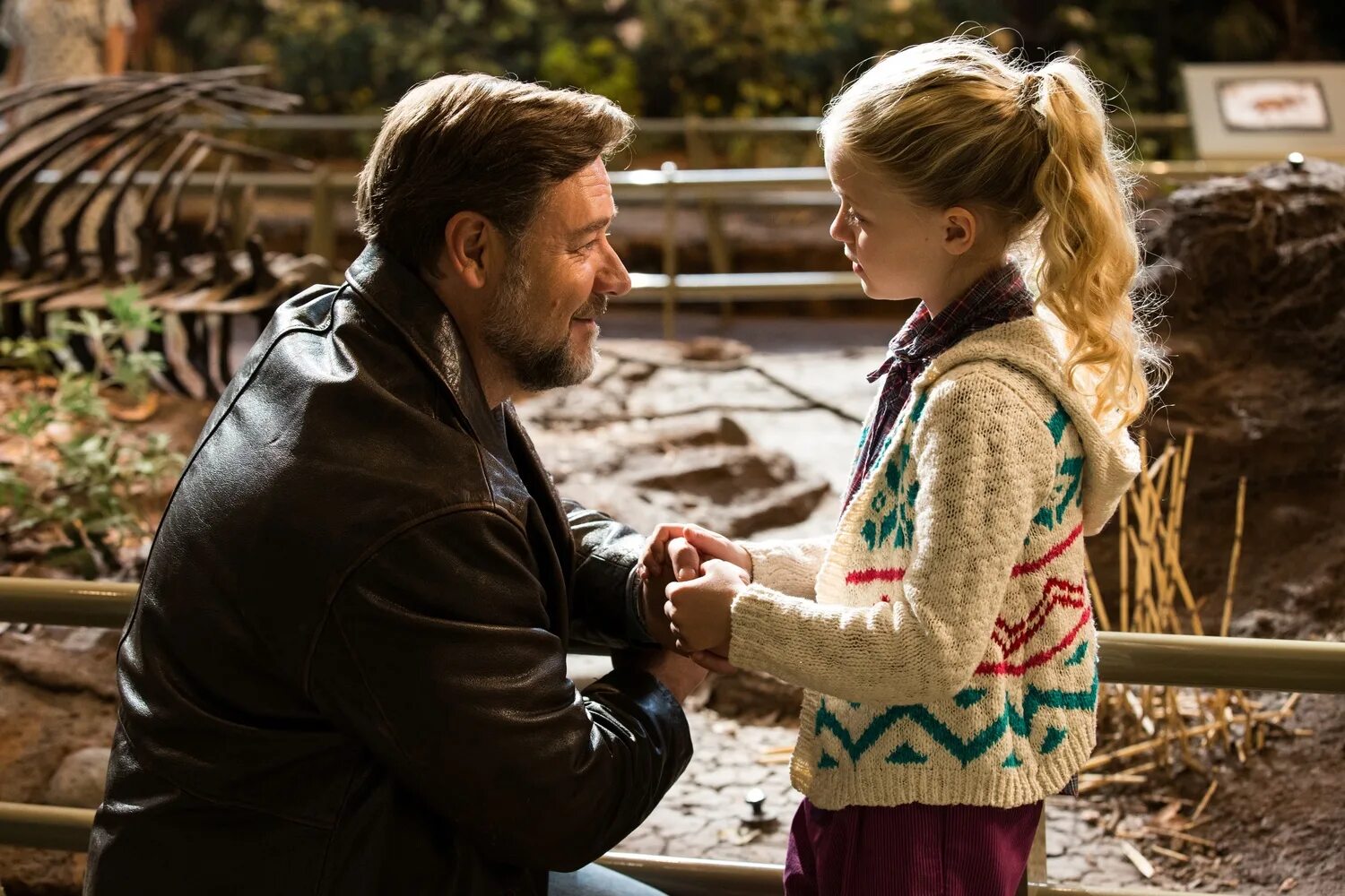 Fathers and daughters (2015) Russell Crowe. Рассел Кроу отцы и дочери. Рассел Кроу 2015. Русская дочка папа 18