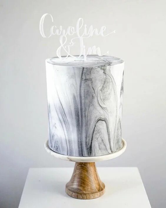 Cat Campbell on Instagram: "marbled fondant is mesmerizing //technique Inspired 