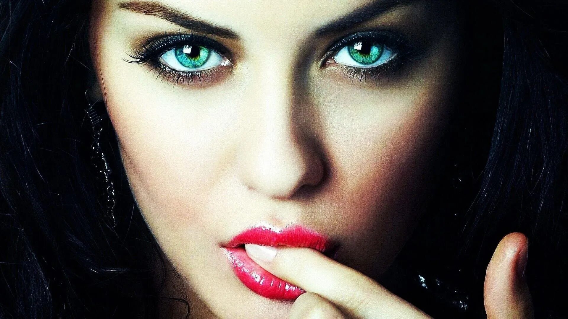 Красивая девушка с зелеными глазами. Кэти Перри. Кэти Перри глаз. Красивые девушки с зелеными глазами. Женские глаза.