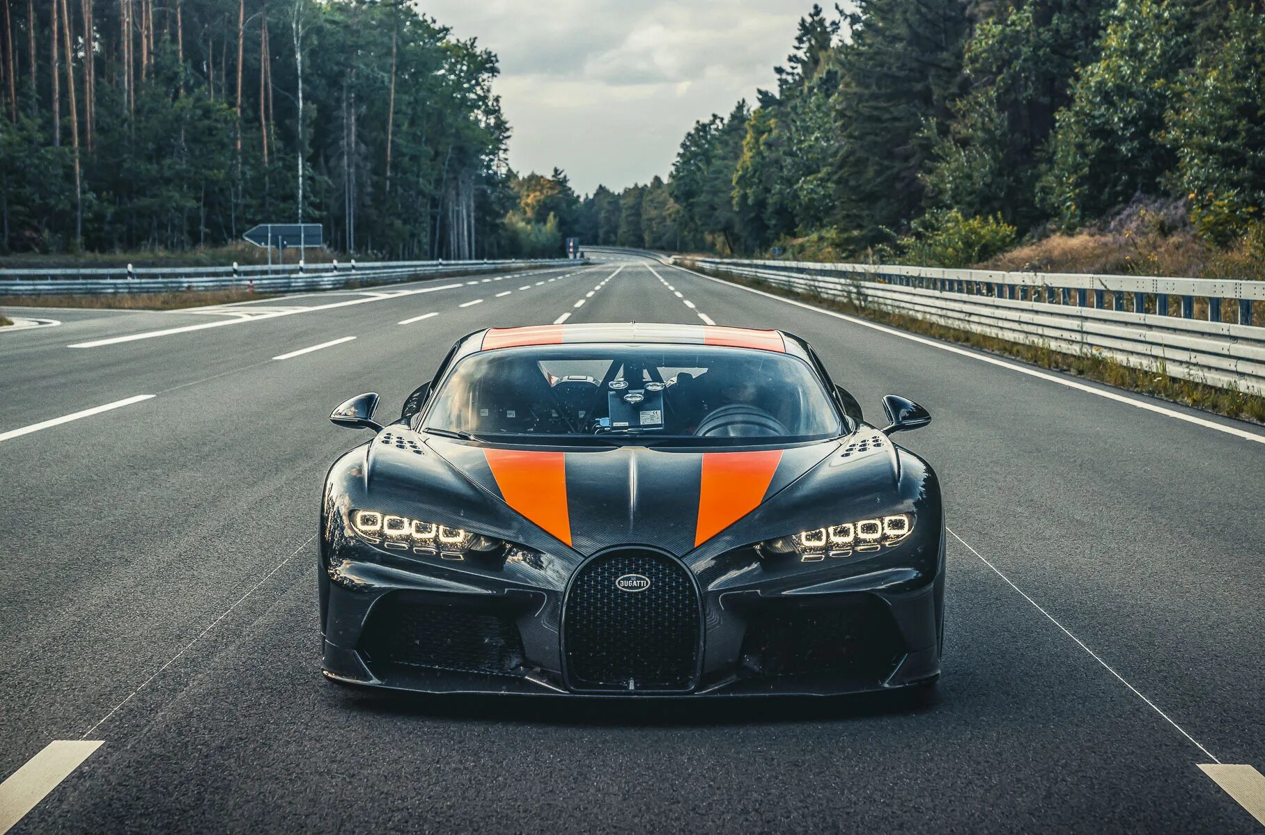 Bugatti chiron super sport 300+. Chiron super sport 300. Бугатти чирон. Chiron super sport 300+. Bugatti chiron sport 300+.