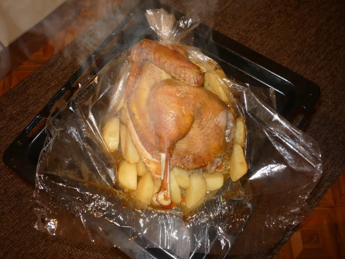 утка в рукаве. утка в рукаве сколько. утка в рукаве сколько. утка запеченная в духовке целиком. утка запеченная в духовке целиком.