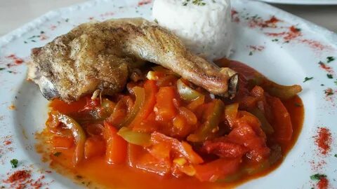 Тушеная курица с рисом