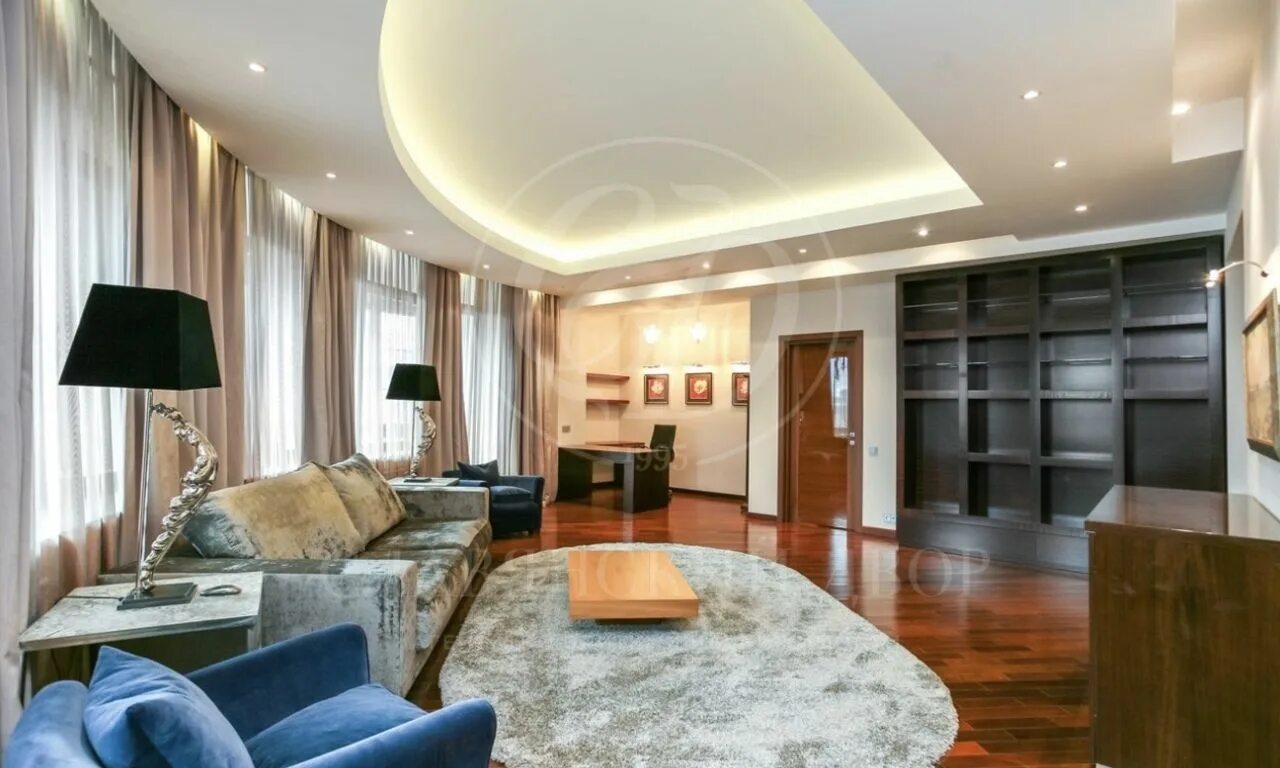 Снять квартиру в цао. Апартаменты бизнес класса. Квартира большая бронная 29. Квартиры класса люкс. Купить квартиру москва белорусская.