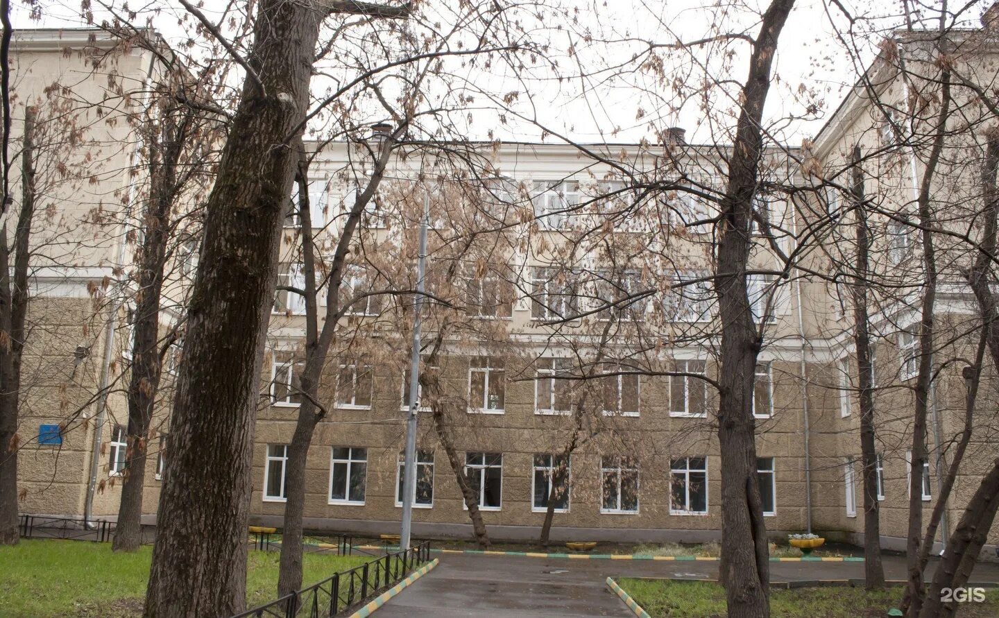 Москва шаболовка 3. Колледж сферы услуг 32 павелецкая. колледж 32 на шаболовке. ксу 32 москва. колледж сферы услуг № 32 - ксу № 32.