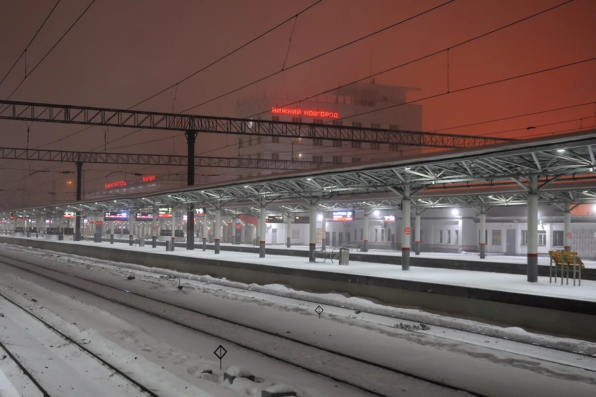 вокзал ночью летом новокузнецк. станция нижегородская вокзал. станция нижегородская вокзал. вокзал в нижнем новгороде московский платформы вокзала. ж/д вокзал нижний новгород.