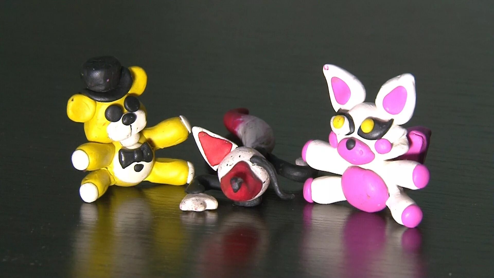 Фнаф лепка. Поделки из пластилина фнаф. Фнаф лепка. Бонни из фредди из пластилина. Игрушка фредди фазбер из пластилина.