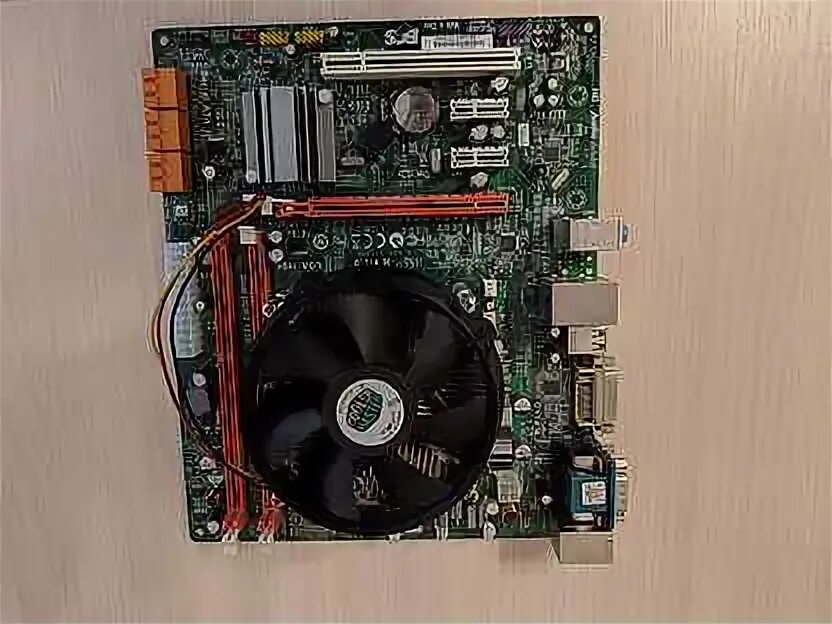 Asrock n68-vs3 ucc. Материнская плата с процессором бу. Материнская плата старая в пыли. Asus p5kpl-cm. Gigabyte ga-8i915pl-g.