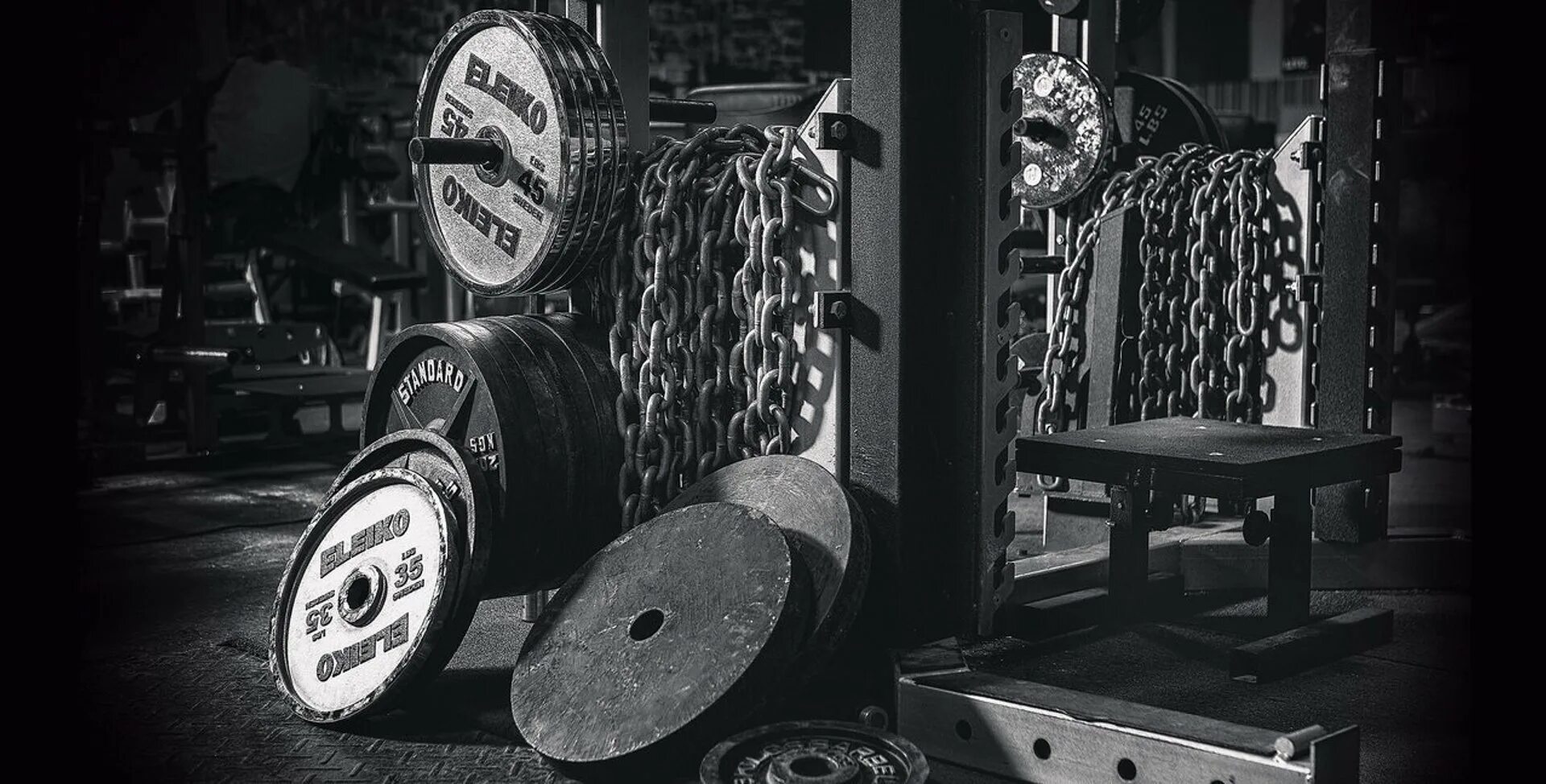 Качалка на андроид. Спорт. Качок в зале. Дуэйн скала джонсон тренировки. Дуэйн скала джонсон тренировки.