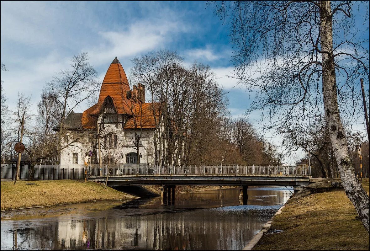 Каменный остров в санкт-петербурге. Парк на каменном острове в спб. Каменный остров питер. Каменный остров санкт. Каменный остров спб дворец леоновой.