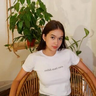 Rebecca Klopper Dailysia Queen Tshirt, Oversized Tee, Asian Woman, American...
