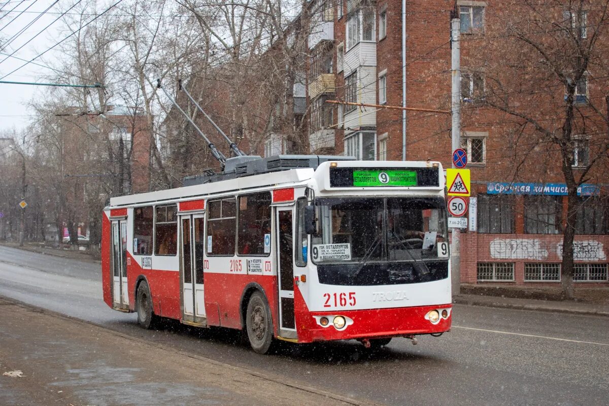 Троллейбус 10 ижевск сегодня. Зиу 682г. зиу 682г-016 гармошка. троллейбус зиу 682 кр иваново.
