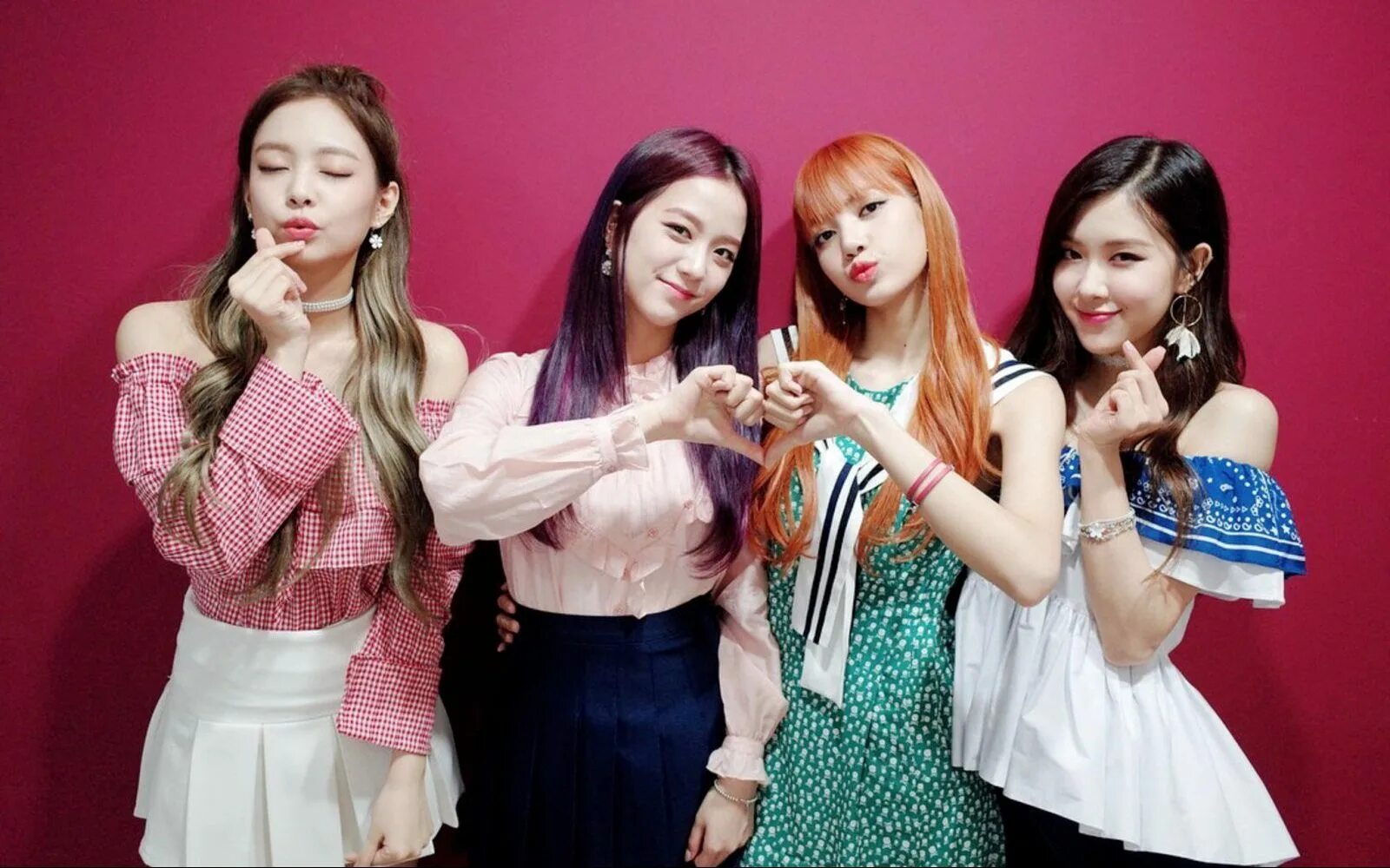 Black pink участницы. Группа Блэк Пинк. Группа Блэк Пинк Корея. Белк пинг. Группа Блэк Пинк участницы.