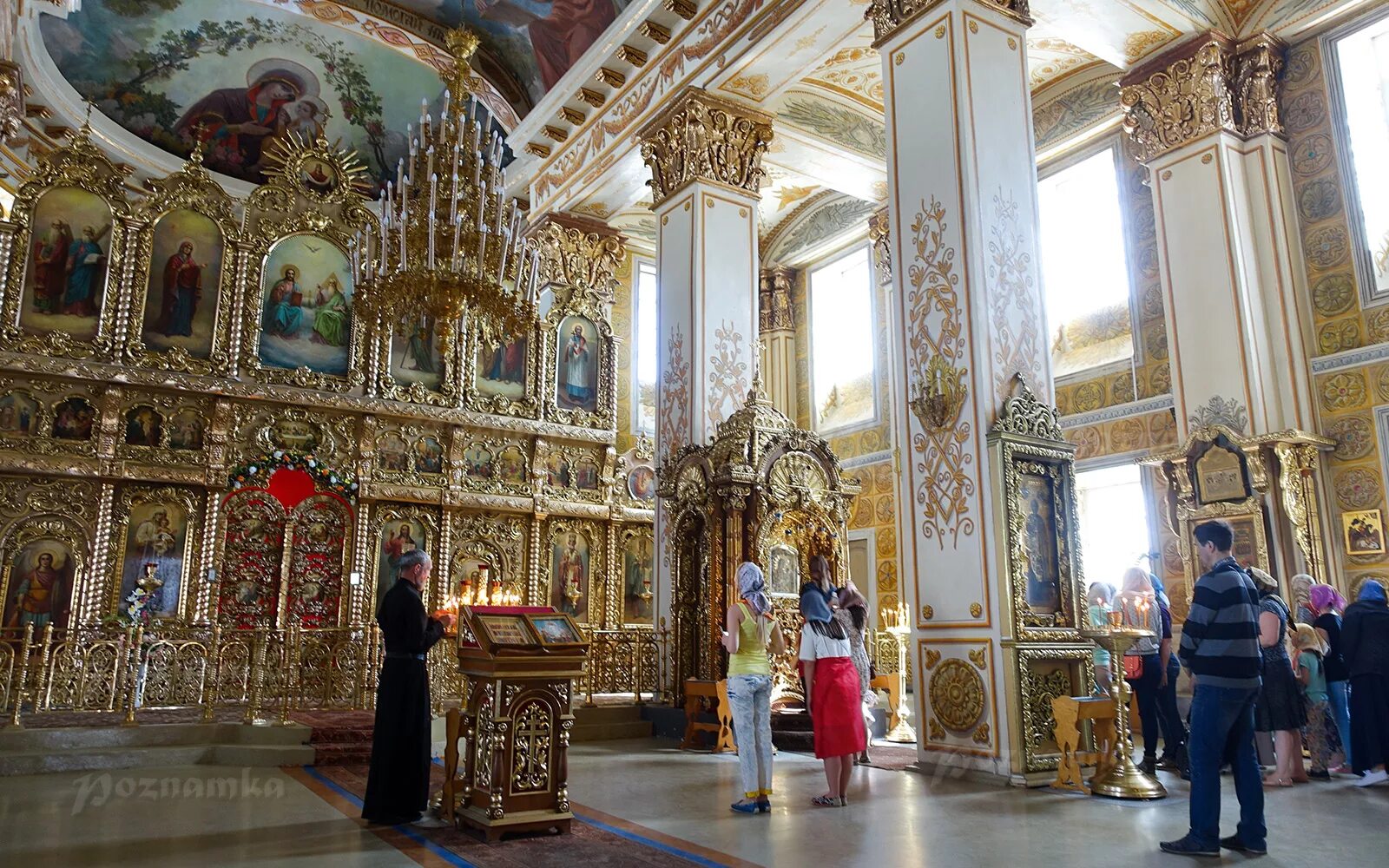 Раифский Богородицкий монастырь Казань. Казанский Богородицкий монастырь в Казани внутри. Раифский Богородицкий монастырь внутри. Сайт раифского монастыря