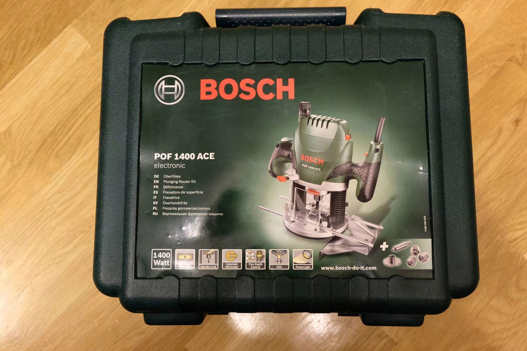 Pof 1400 купить. Bosch POF 1400 Ace. Фрезер Bosch POF 1400. Чемодан кейс для фрезера Bosch POF 1400. Чемодан для фрезера Bosch POF 1200.