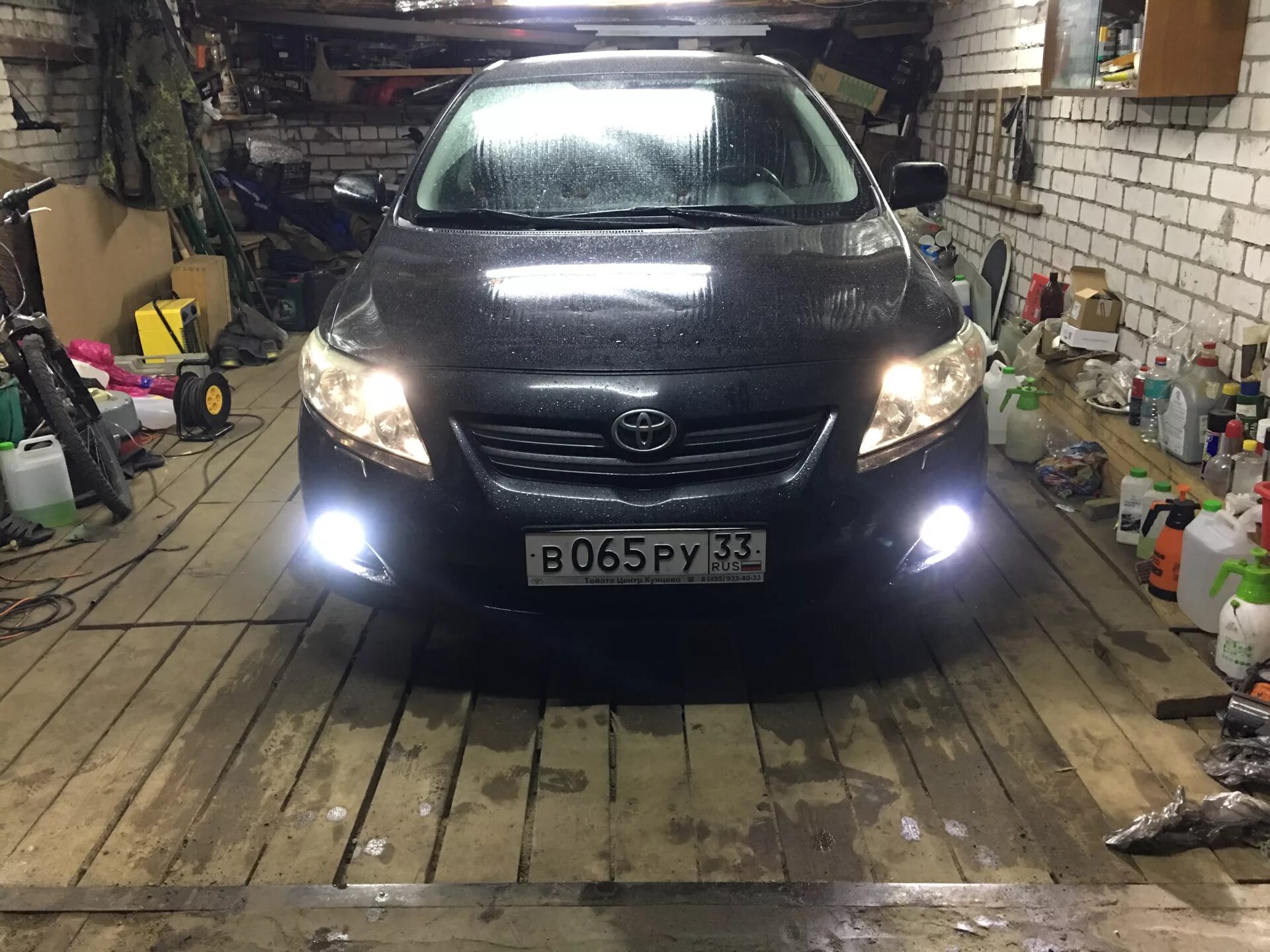 Противотуманная фара toyota corolla