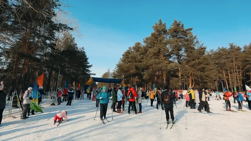 Парк Прибрежный Набережные Челны. Парк Прибрежный Набережные Челны зимой. Парк Прибрежный и Майдан Набережные Челны. Набережные Челны парк Прибрежный озеро.