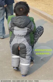 Никому не расстегивала штанишки