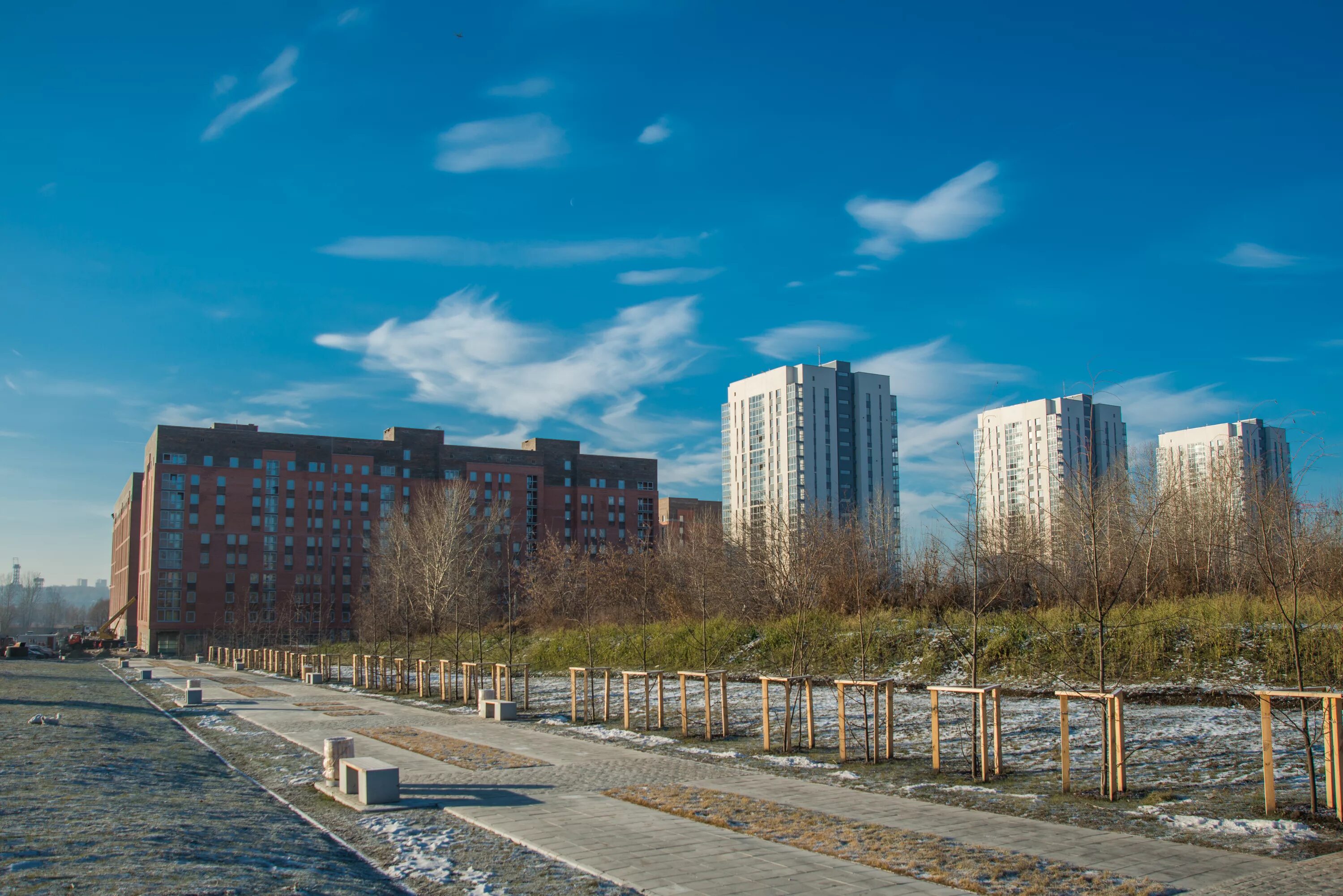 Микрорайон Евроберег, Новосибирск. Новосибирск в апреле. Сибирский берег Новосибирск. Европейский берег Новосибирск весной.