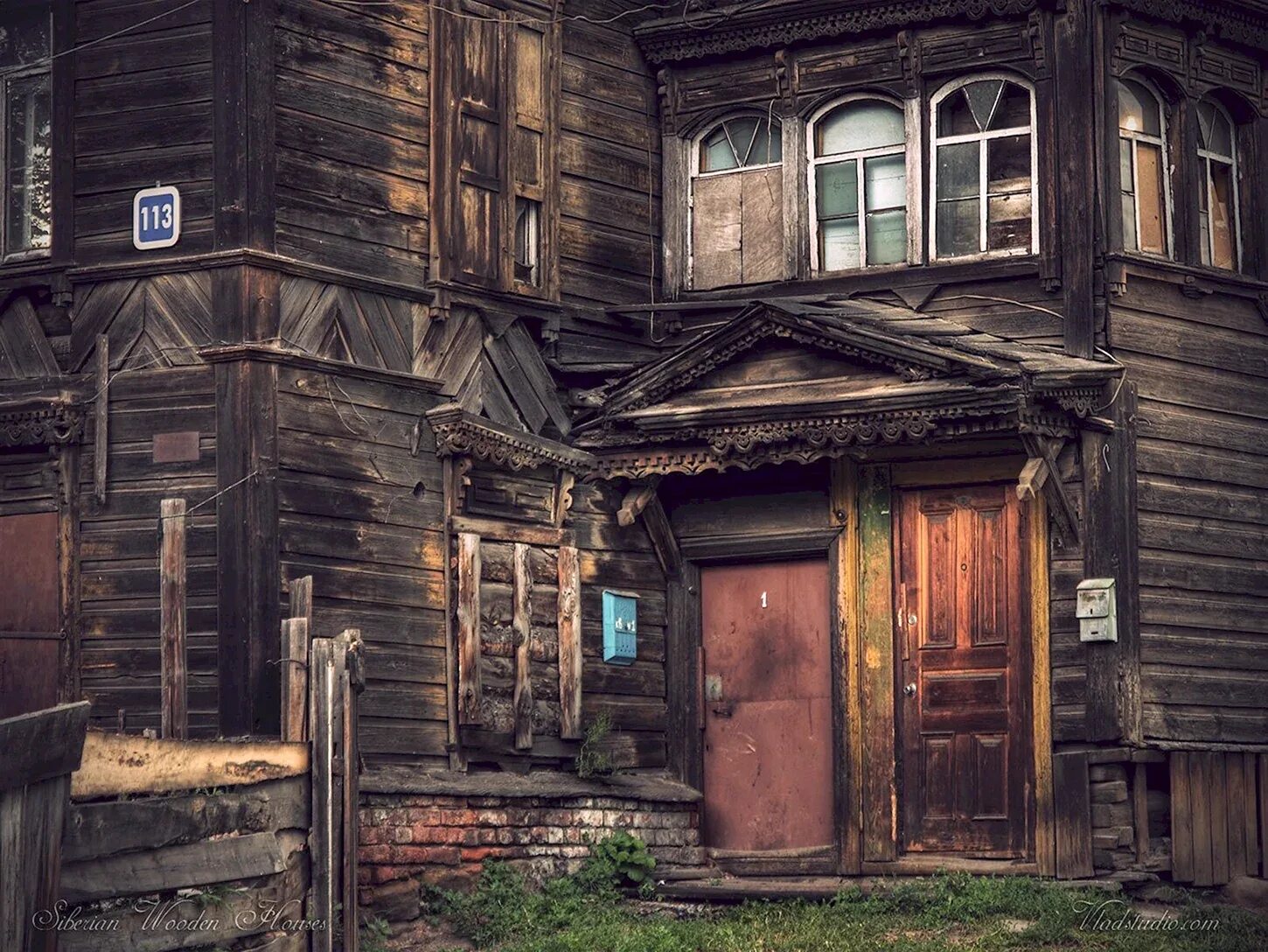 Старый деревянный дом. Старинные домики. Кингс-лэнгли, хартфордшир заброшенный дом. Дом шубиных иркутск. Старый дом.