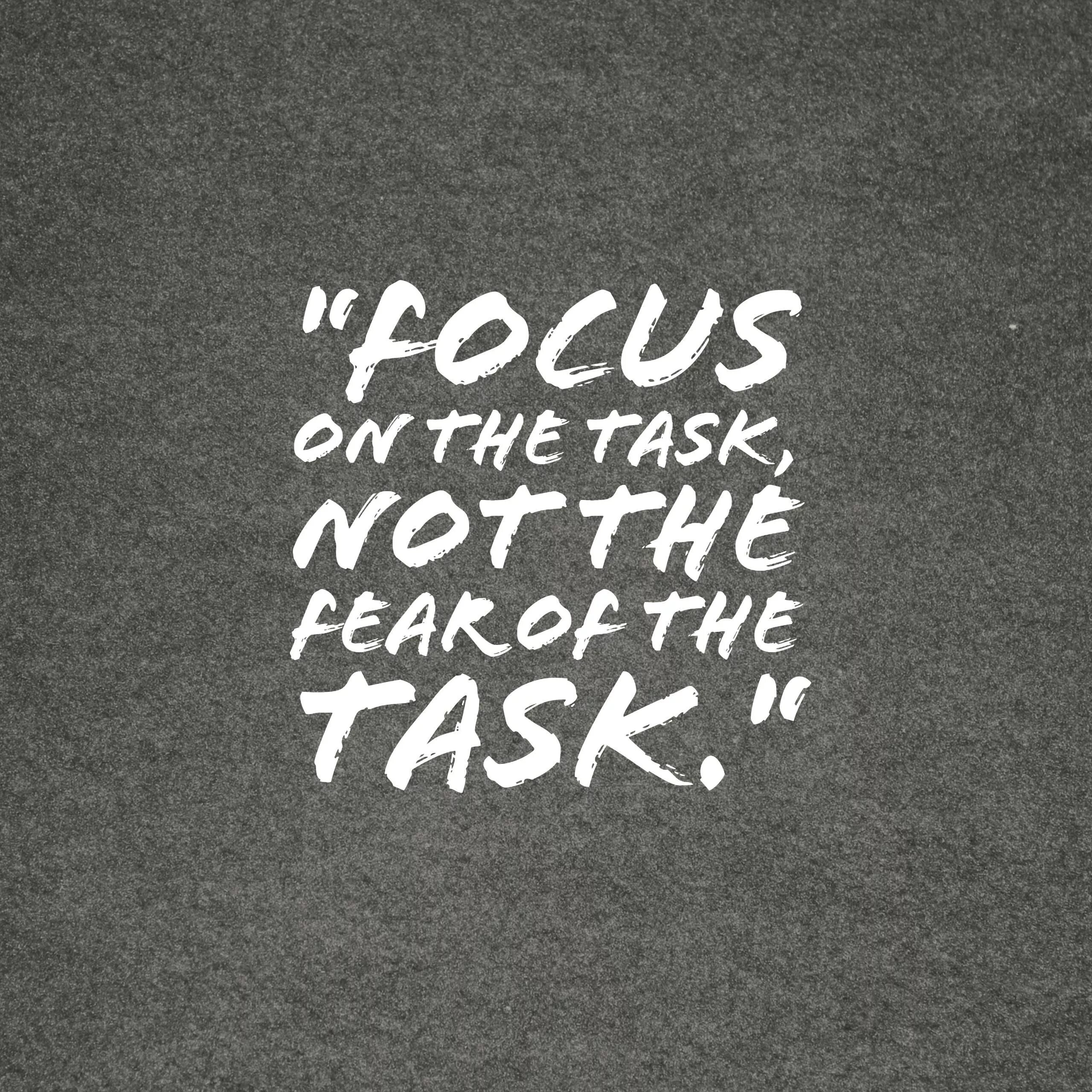 Keeping the fear. Stay Focused. Обои stay Focused. Stay positive картинки. Stay positive шрифт.