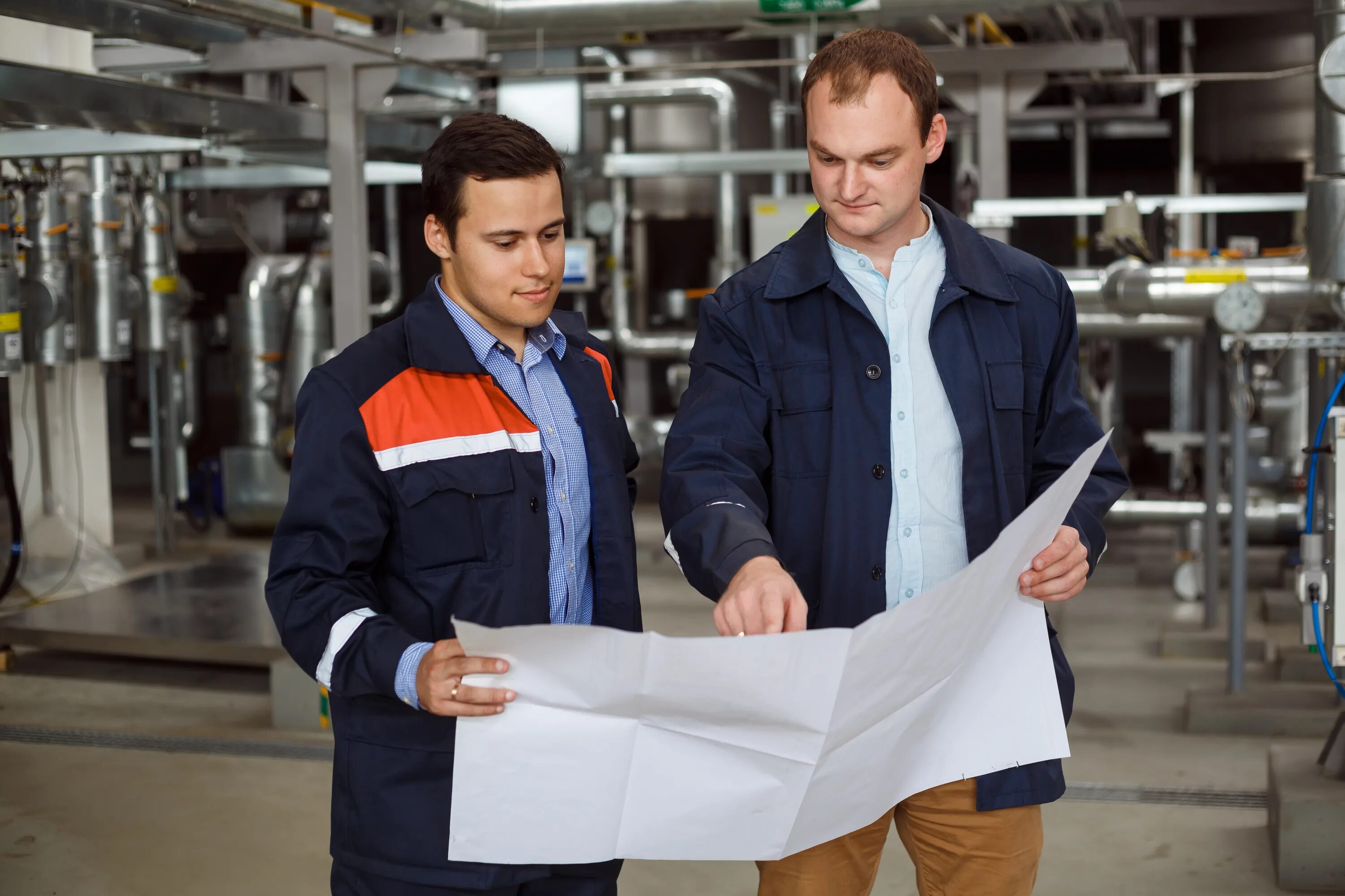 Поставщик товара. Предприятие знаю. Многостаночники. Предприятие знаю. Фотосессия на производстве.